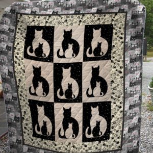 Cat In Black And White Quilt Blanket Great Customized Gifts For Birthday Christmas Thanksgiving Perfect Gifts For Cat Lover